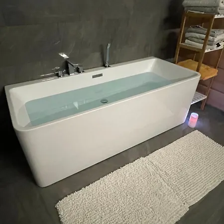 Un Petit Ilot De Confort - Made In Finland Frühstückspension 3*