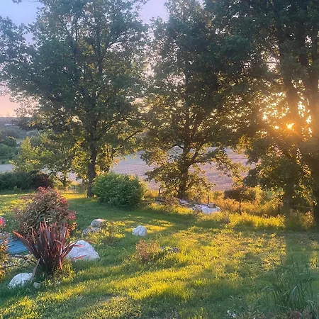 Un Petit Ilot De Confort - Made In Finland 3* 몽플렁캉