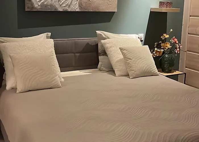 住宿加早餐酒店 Un Petit Ilot De Confort - Made In Finland 蒙弗朗坎